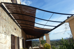 Pergola acero al carbono en acabado negro forja